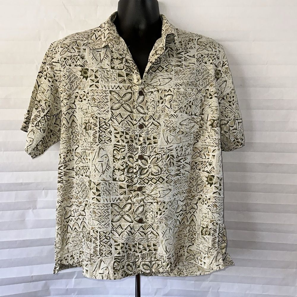 White Sierra Hawaiian Shirt Men’s Size Large Casual Button Down Tropical Print